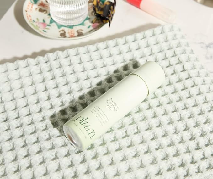Plum's Cleansing + Hydrating Feminine Mist | Micellar Water & Hyaluronic Acid | Soothing Polypore Mushroom | pH-Balanced Vaginal Cleanser & Moisturizer | 1.6 oz
