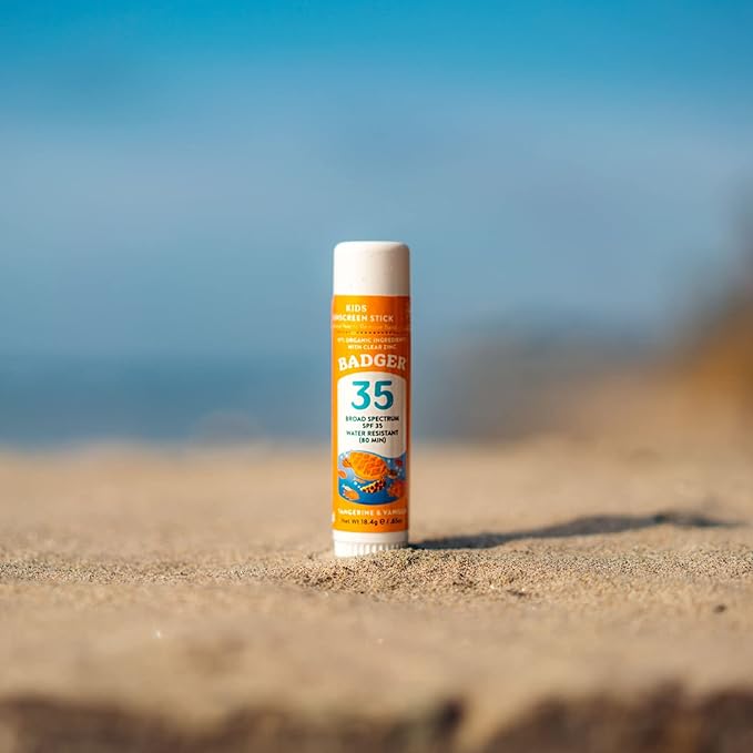 Badger Mineral Kids Sunscreen Face Stick SPF 35, Zinc Oxide Travel Size Sunscreen Stick for Kids, 97% Organic Ingredients, Reef Safe, Water Resistant, .65 oz