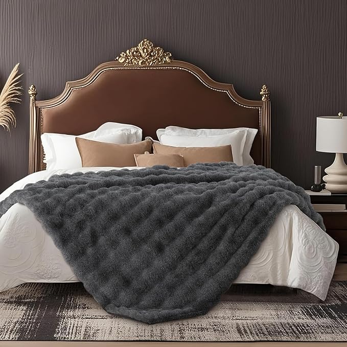 Amélie Home Faux Fur Throw Blanket for Couch, Fuzzy Cozy Soft Fluffy Fur Luxurious Soft Bubble Blanket for Sofa Bedroom Living Room, 60"x80" Inches, Ionic Wolf Gray