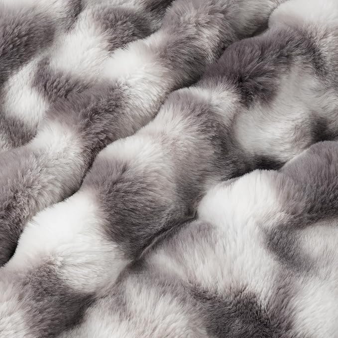 Amélie Home Faux Fur Throw Blanket for Couch, Fuzzy Soft Plush Thick Bubble Blanket for Sofa Bedroom Living Room, 50"x60" Inches, Tie-dye Grey
