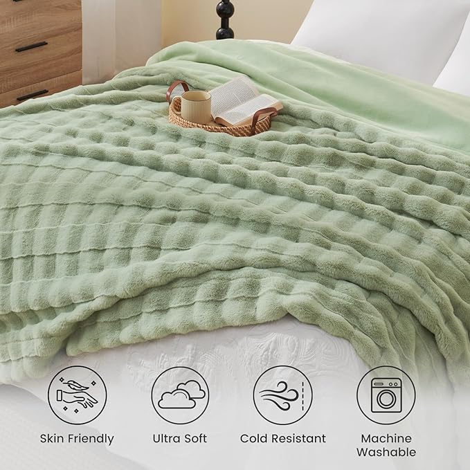 Cozy Bliss Fluffy Faux Fur Throw Blanket for Couch,Lightweight Cozy Soft Green Throw Blankets for Sofa Bed Living Room,60x80 Inches
