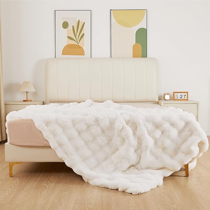 Light Beige Faux Fuzzy Fur Blanket Queen Size 90x90 Ultra Soft Thick Fluffy Blanket Queen for Bed Couch Cozy Furry Home Decor 1000 GSM