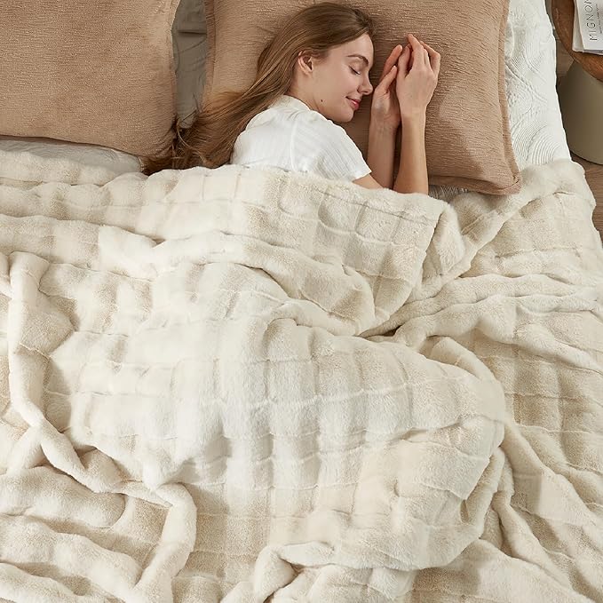 Cozy Bliss Fluffy Faux Fur Throw Blanket for Couch,Lightweight Cozy Soft Cream White Throw Blankets for Sofa Bed Living Room,60x80 Inches