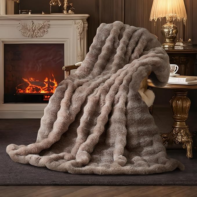 Amélie Home Faux Fur Throw Blanket for Couch, Fuzzy Cozy Soft Fluffy Fur Luxurious Soft Bubble Blanket for Sofa Bedroom Living Room, 60"x80" Inches, Ionic Bear Brown