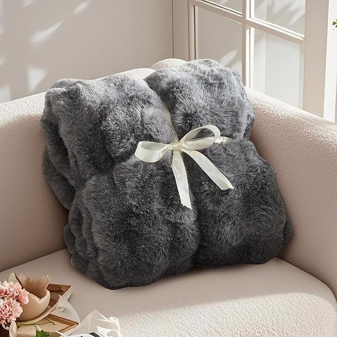 Amélie Home Faux Fur Throw Blanket for Couch, Fuzzy Cozy Soft Fluffy Fur Luxurious Soft Bubble Blanket for Sofa Bedroom Living Room, 60"x80" Inches, Ionic Wolf Gray