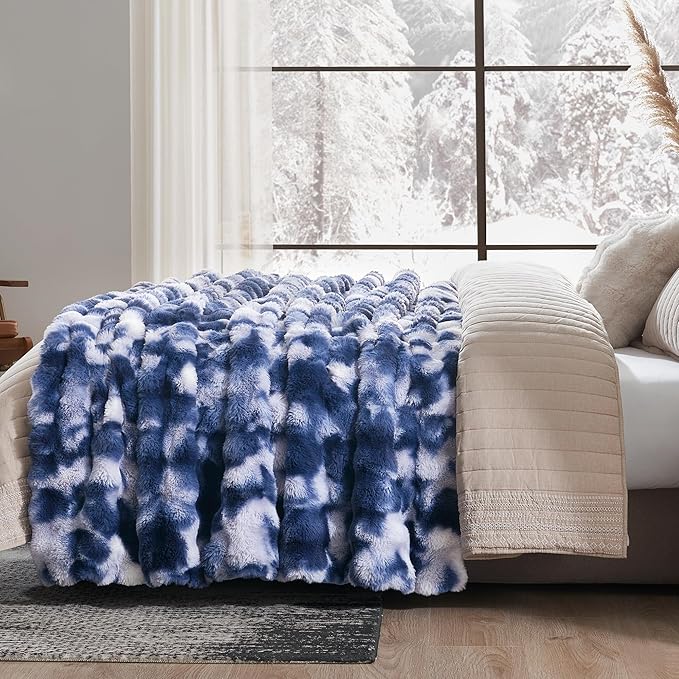 Amélie Home Faux Fur Throw Blanket for Couch, Fuzzy Soft Plush Thick Bubble Blanket for Sofa Bedroom Living Room, 50"x60" Inches, Tie-dye Blue